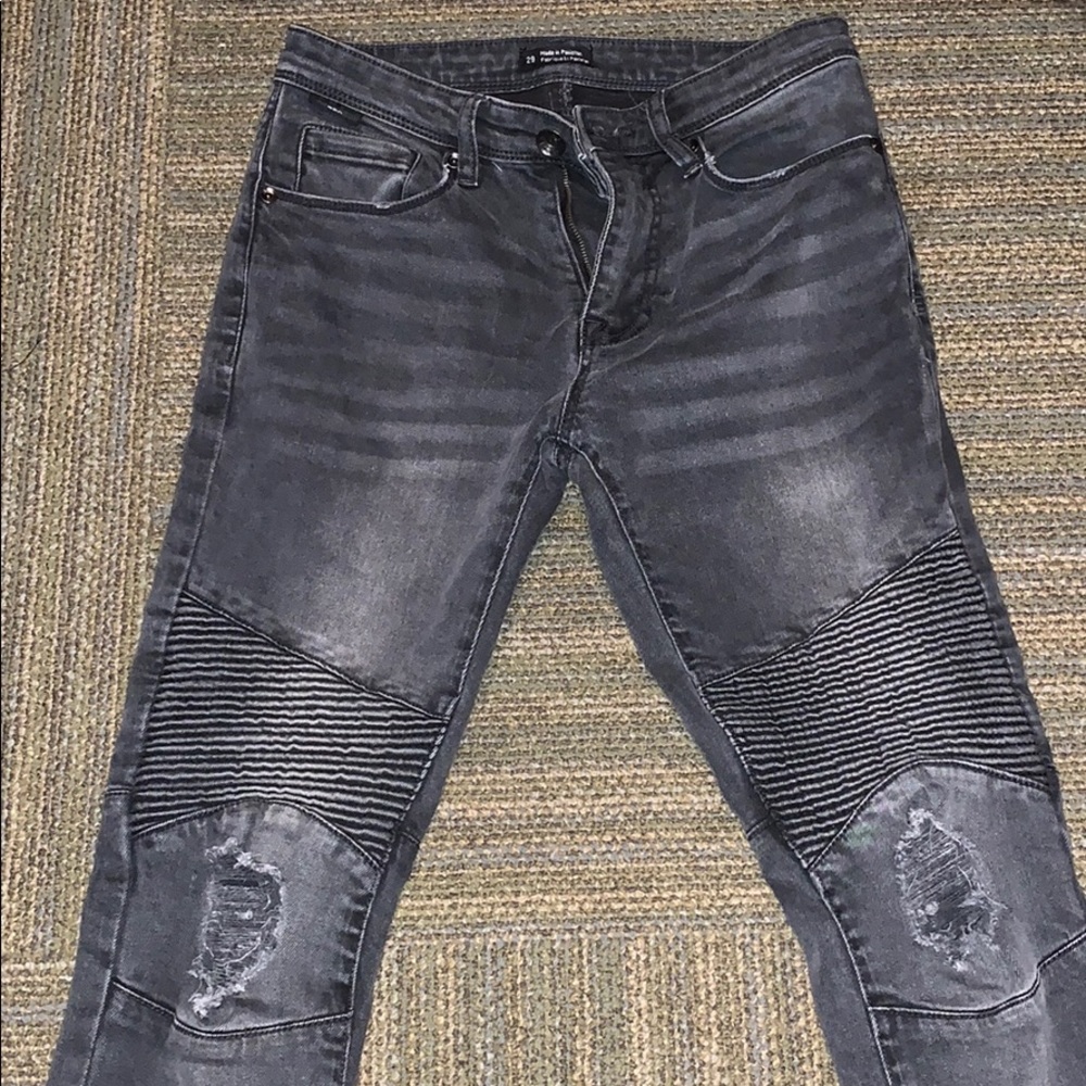 Size 29 urban outfitters black skinny jeans